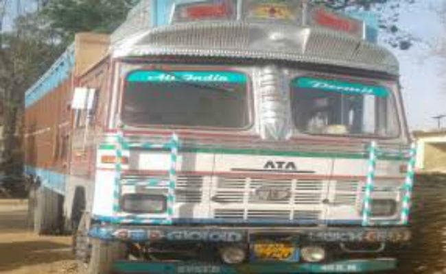 कोयले से लदा ट्रक जब्त, दो गिरफ्तार