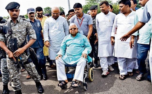 पटना : लालू की तबीयत फिर बिगड़ी, मुंबई में भर्ती