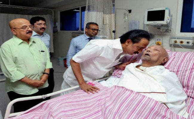 जानें, करुणानिधि के जीवन से जुड़ी 15 खास बातें