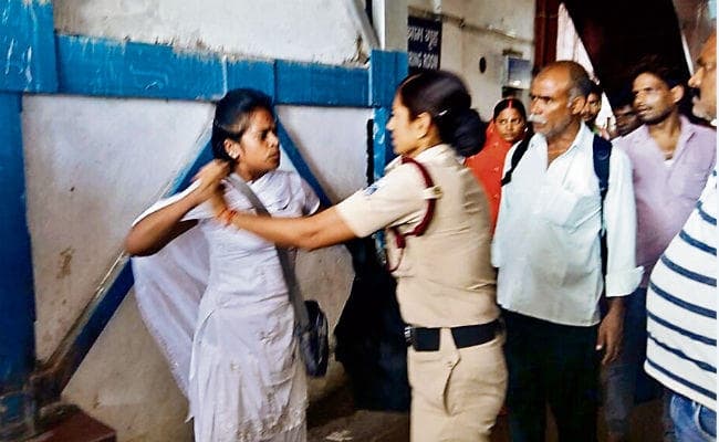 पटना : आरपीएफ सिपाही से महिला यात्री ने की हाथापाई