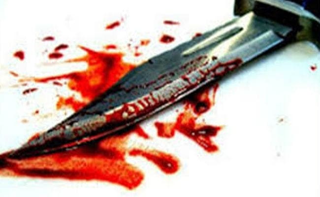 रिश्ते का खून : खेत में काम कर रही मां का गला रेता, कमाये हुए रुपये नहीं देने पर था आक्रोशित