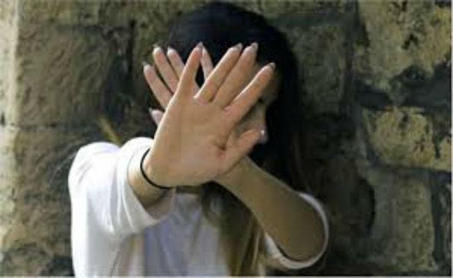 चलती ट्रेन में 30 वर्षीय महिला से रेप, आरोपी गिरफ्तार