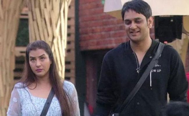 विकास गुप्‍ता को सांप के काटने पर ऐसा था शिल्‍पा शिंदे का रियेक्‍शन, VIDEO