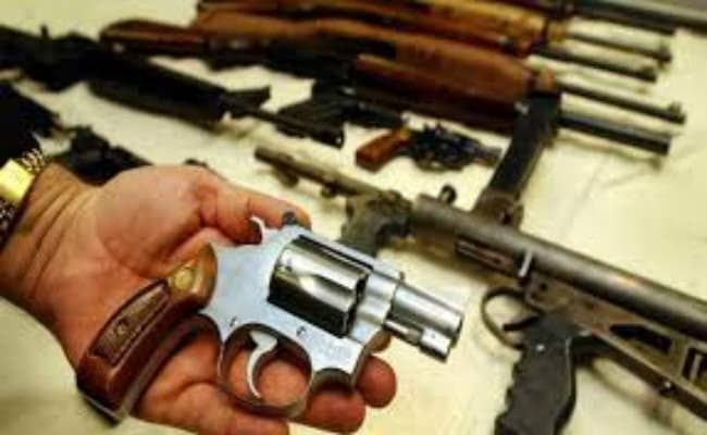 बड़ाबाजार से अवैध हथियार बनाने वाले दो गिरफ्तार