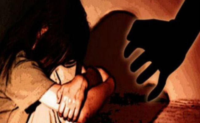 गुमला : मानव तस्कर ने किशोरी को दिल्ली में बेचा, दुष्कर्म