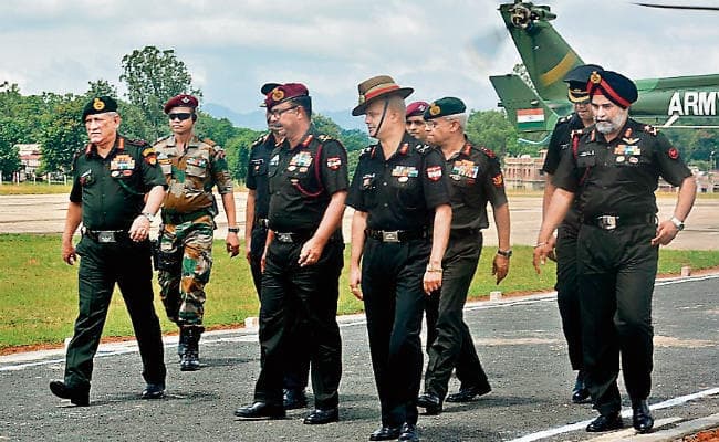 थल सेना प्रमुख रांची में, सेना की तैयारी की सराहना की