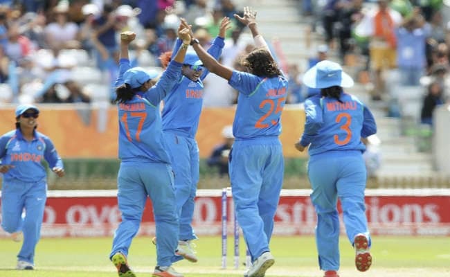 भारतीय महिला क्रिकेट टीम के कोच पद के लिये जोशी, पोवार सहित 20 उम्मीदवार