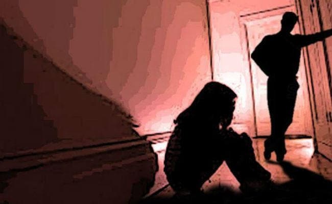 प्रधानमंत्री आवास के नाम पर भदोही में प्रधान के पति ने दो माह तक किया रेप