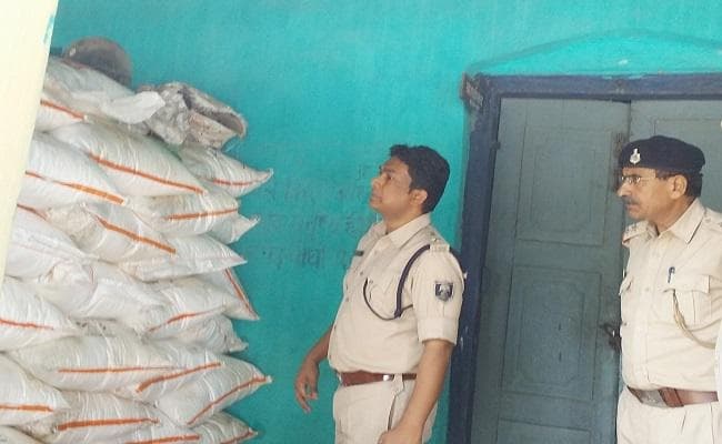 बिहार : बांका में 170 क्विंटल अमोनियम नाइट्रेट विस्फोटक पदार्थ बरामद