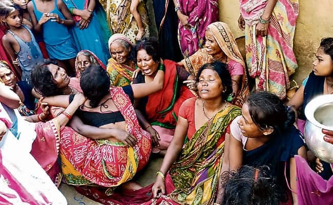 मोतिहारी : शौचालय की टंकी में गिरे व्यक्ति को निकालने गये थे, दम घुटने से छह की गयी जान