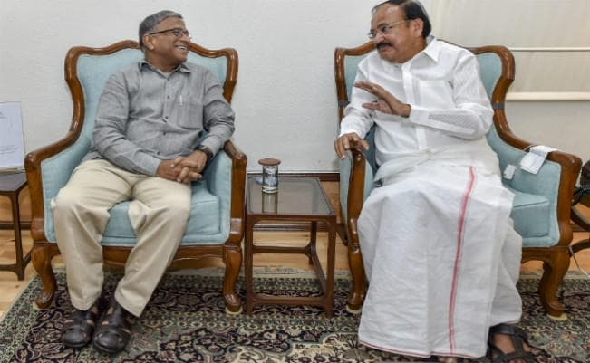 उपसभापति चुनाव : हरिवंश के सम्मान में आयोजित वेंकैया के भोज में आज नहीं शामिल होगी कांग्रेस