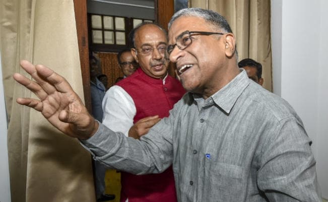 अखबार व वेबसाइटों पर हरिवंश की जीत को जोरदार कवरेज, ऐसी थी रणनीति, पढ़ें किसने क्या लिखा