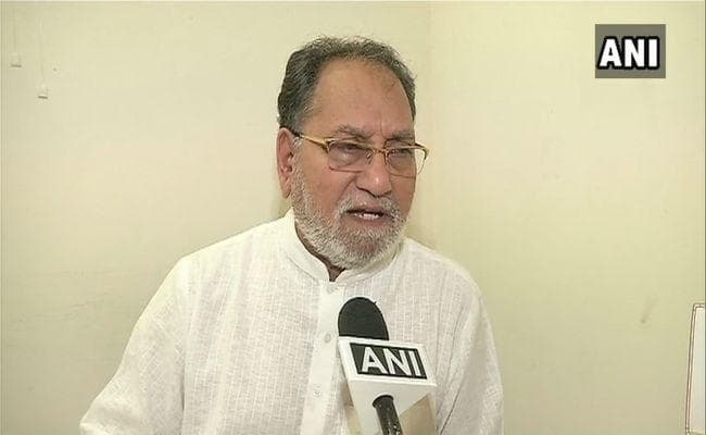 तीन तलाक मामले में कांग्रेस सांसद का विवादित बयान, कहा- भगवान राम ने भी सीता को छोड़ा था