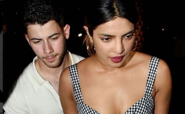 प्रियंका चोपड़ा तोड़ नहीं रहीं चुप्‍पी, निक जोनास ने सगाई को लेकर सरेआम कह दी ये बात