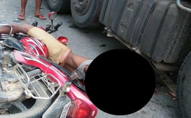 सिमडेगा : कोयला लदे ट्रक की चपेट में आने से एक बाईक सवार की मौत