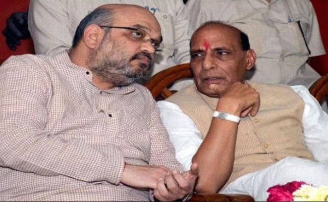 राजनाथ सिंह, अमित शाह ने एम्स जाकर वाजपेयी का हालचाल जाना