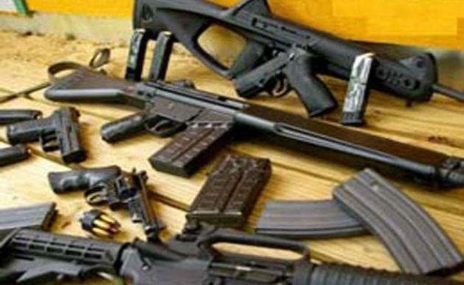 मुंबई से तीन संदिग्धों की गिरफ्तारी, एटीएस ने हथियारों का जखीरा किया बरामद