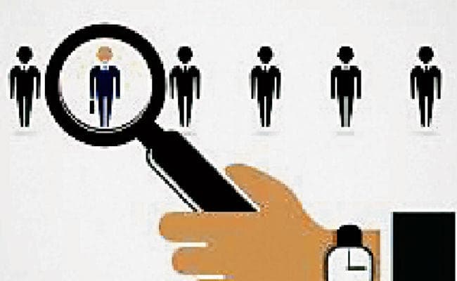 पटना : 45 विभागों के प्रतिवेदन का अध्ययन, सीएम को सौंपी 314 पन्नों की रिपोर्ट