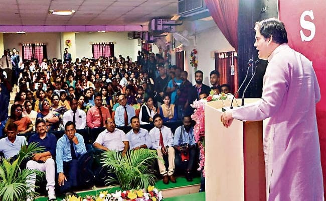 जमशेदपुर : एक फीसदी लोगों के पास है देश की 60 फीसदी संपत्ति : वरुण गांधी