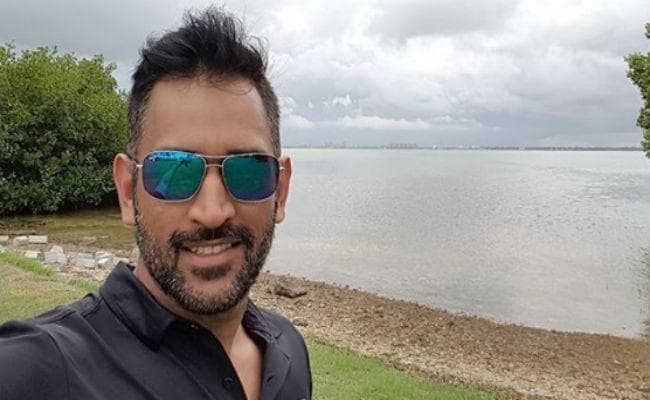 VIDEO: 10 साल बाद महेंद्र सिंह धौनी ने किया यह काम, सोशल मीडिया पर वीडियो वायरल