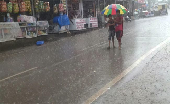 पटना : मौसम ने एक बार फिर दी राहत, रुक-रुक कर होते रही बारसात, आज भी हल्की बारिश की संभावना