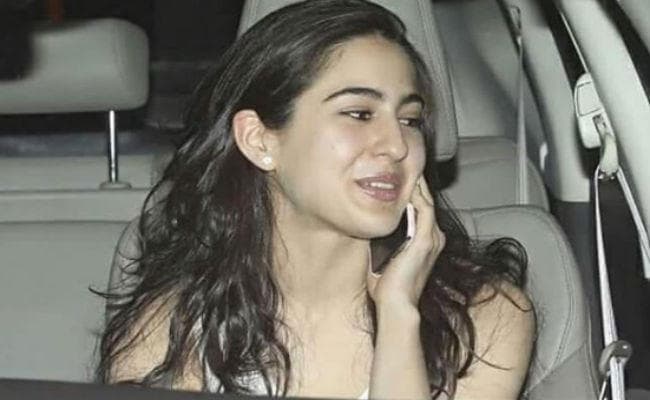 VIDEO: सारा अली खान ने ऐसे मनाया बर्थडे, को-स्‍टार ने गले लगाकर दी जन्‍मदिन की बधाई...