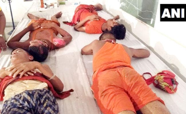 बाबा गरीबनाथ : सावन की तीसरी सोमवारी पर मुजफ्फरपुर में भगदड़, बैरिकेडिंग टूटी, कई कांवरिये जख्मी