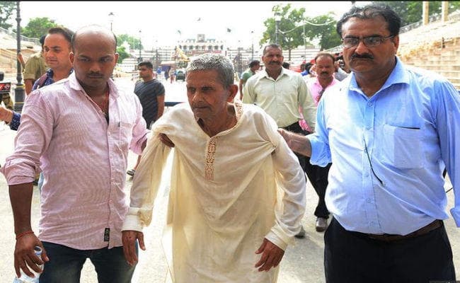 Happy Independence Day: 36 साल से लापता गजानंद अपने घर पहुंचे, जानें पूरा मामला