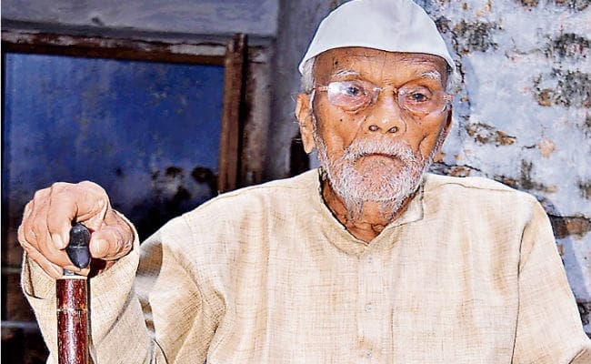 चाकुलिया : 96 की उम्र में भी हिलोरें मारती हैं देश भक्ति की भावना