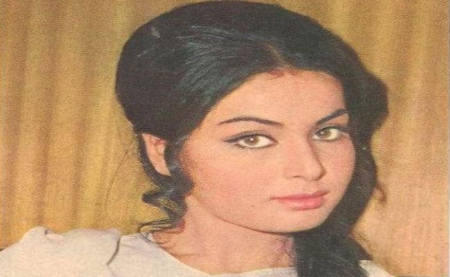 Independence Day को जन्मी बाॅलीवुड एक्ट्रेस राखी, अब दिखती हैं एेसी...!