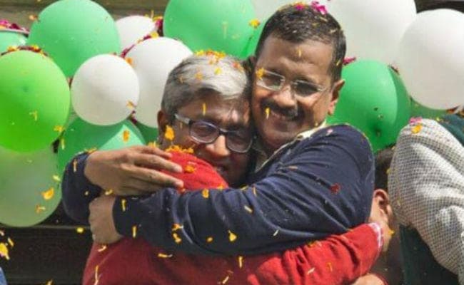 आशुतोष के इस्तीफे पर बोले अरविंद केजरीवाल- ना, इस जनम में तो नहीं...
