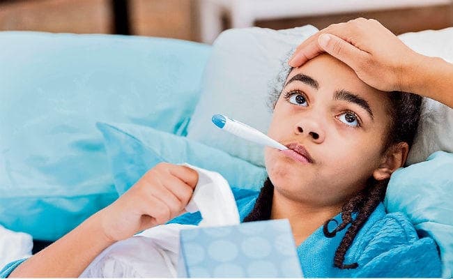 बरसात में मौसमी बीमारियों से ऐसे करें बचाव