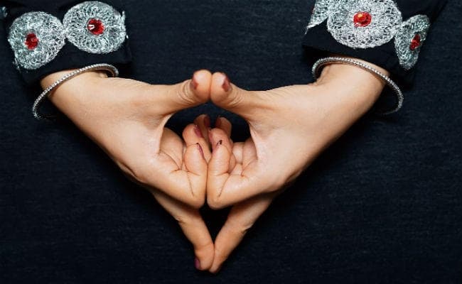 लत को दूर करती है कालेश्वर मुद्रा