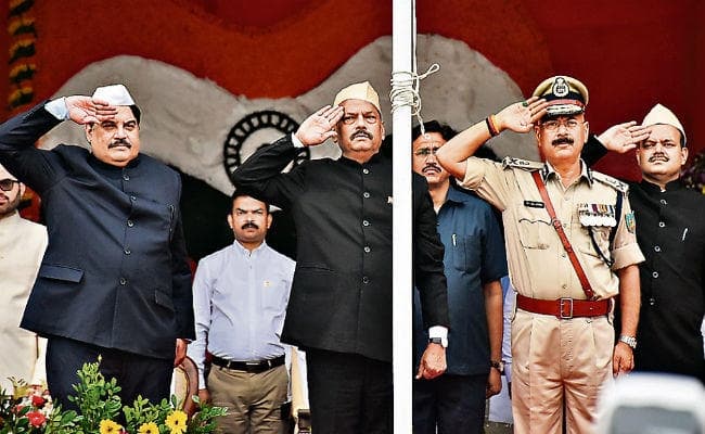 स्वतंत्रता दिवस पर मोरहाबादी मैदान में झंडोत्तोलन के बाद बोले सीएम रघुवर दास, झारखंड में जल्द होंगी 50 हजार नियुक्तियां