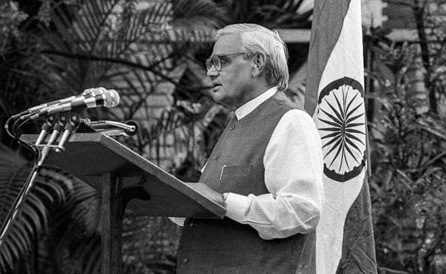 पाक के पीएम ने अटलजी से कहा था : आप तो पाकिस्तान में भी चुनाव जीत सकते हैं