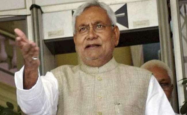 केरल में बाढ़ से भारी तबाही, मदद को बढ़े हाथ, सीएम नीतीश ने दी 10 करोड़ की सहायता राशि