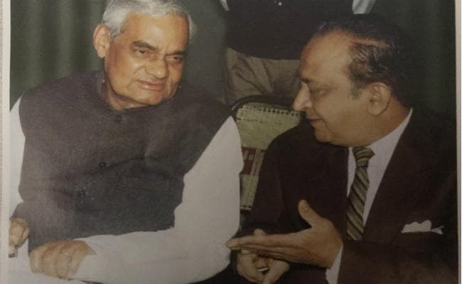 अटल जी के सबसे खास दोस्त एनएम घटाटे को कितना जानते हैं आप?
