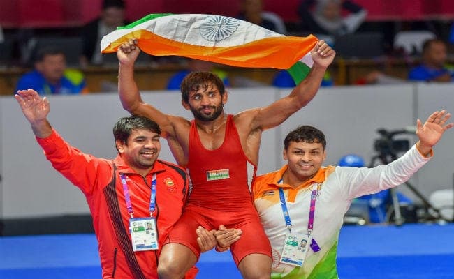 #AsianGames2018 : बजरंग पूनिया ने भारत को दिलाया पहला स्‍वर्ण, सुशील ने किया निराश