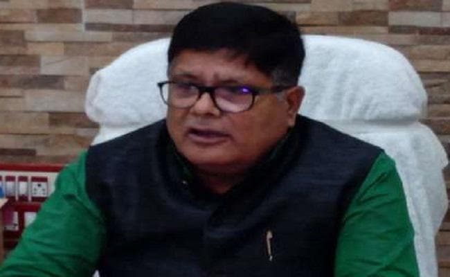 मुजफ्फरपुर कांड : बिहार के मंत्री सुरेश शर्मा ने इस्तीफे की मांग को ठुकराया