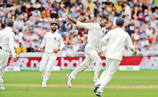 INDvsENG 3rd TEST : हार्दिक के सर्वश्रेष्ठ प्रदर्शन से भारत ने इंग्लैंड को 161 रन पर समेटा