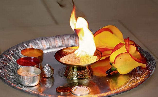 पटना : तीन माह में 30% तक महंगी हुई पूजन सामग्री, घी महंगा, तिल का तेल बेअसर