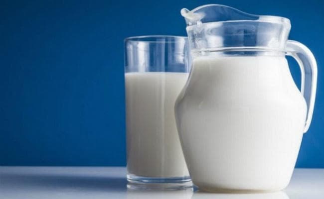 नाश्ते में दूध पीने से रक्त में शर्करा का स्तर रहता है नियंत्रित