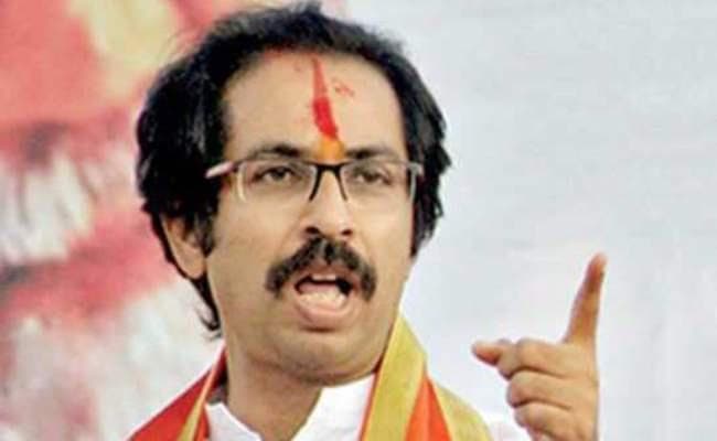 पाकिस्तान जाने, सेना प्रमुख से गले मिलने पर शिवसेना ने सिद्धू को लताड़ा