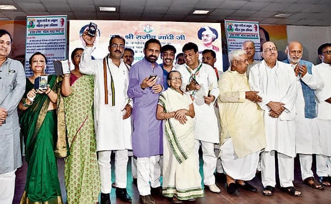 पटना : राजीव गांधी की 74वीं जयंती के मौके पर महिलाओं की मदद के लिए इंदिरा शक्ति एप लांच