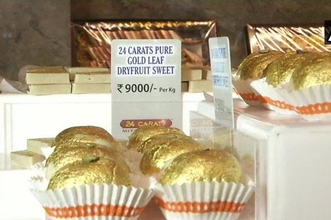 रक्षाबंधन पर सूरत में 9000 रुपये किलो बिक रही एक मिठाई, जानिए इसमें क्या है खास