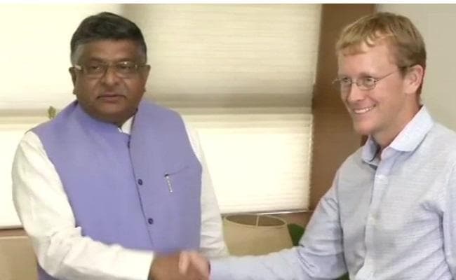 व्हाटएसएप के सीईओ क्रिस डेनियल से मिले रवि शंकर प्रसाद बोले, दुष्प्रचार से निपटने का तरीका निकाले