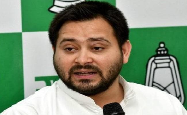 अारा में महिला को निर्वस्त्र कर घुमाने का मामला : तेजस्वी का तंज, मुख्यमंत्री जी, ये क्या हो रहा है मेरे बिहार में