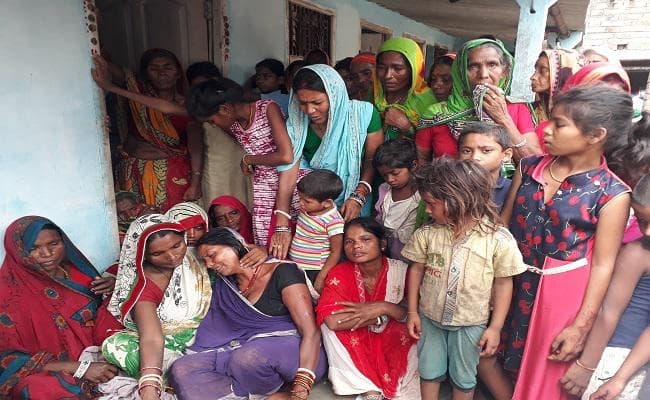 बिहार : बेगूसराय में करेंट लगने से विधायक का भतीजा समेत दो की मौत