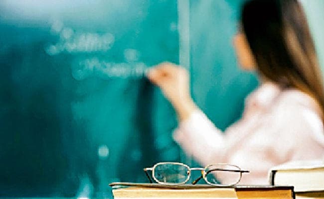 पटना : शिक्षक के 8339 पदों पर होगी बहाली, 24 अगस्त से शुरू होगा ऑनलाइन आवेदन