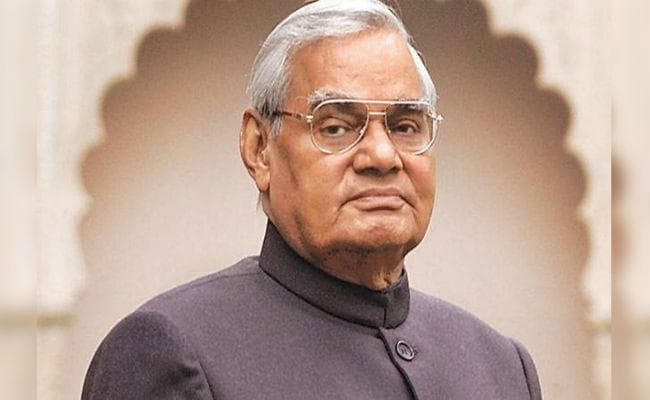 रांची : एयरपोर्ट से शुरू होगी अटल अस्थि कलश यात्रा, प्रार्थना सभा में विपक्षी दलों को भी आमंत्रण